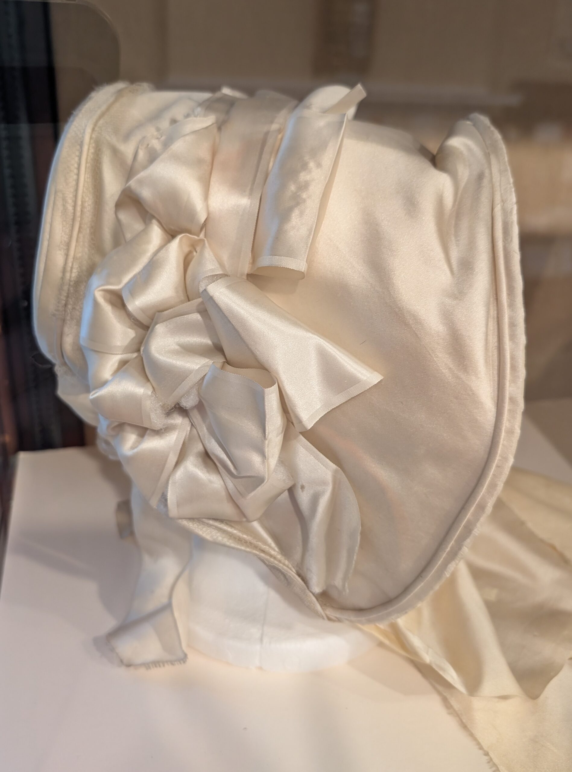 wedding bonnet
